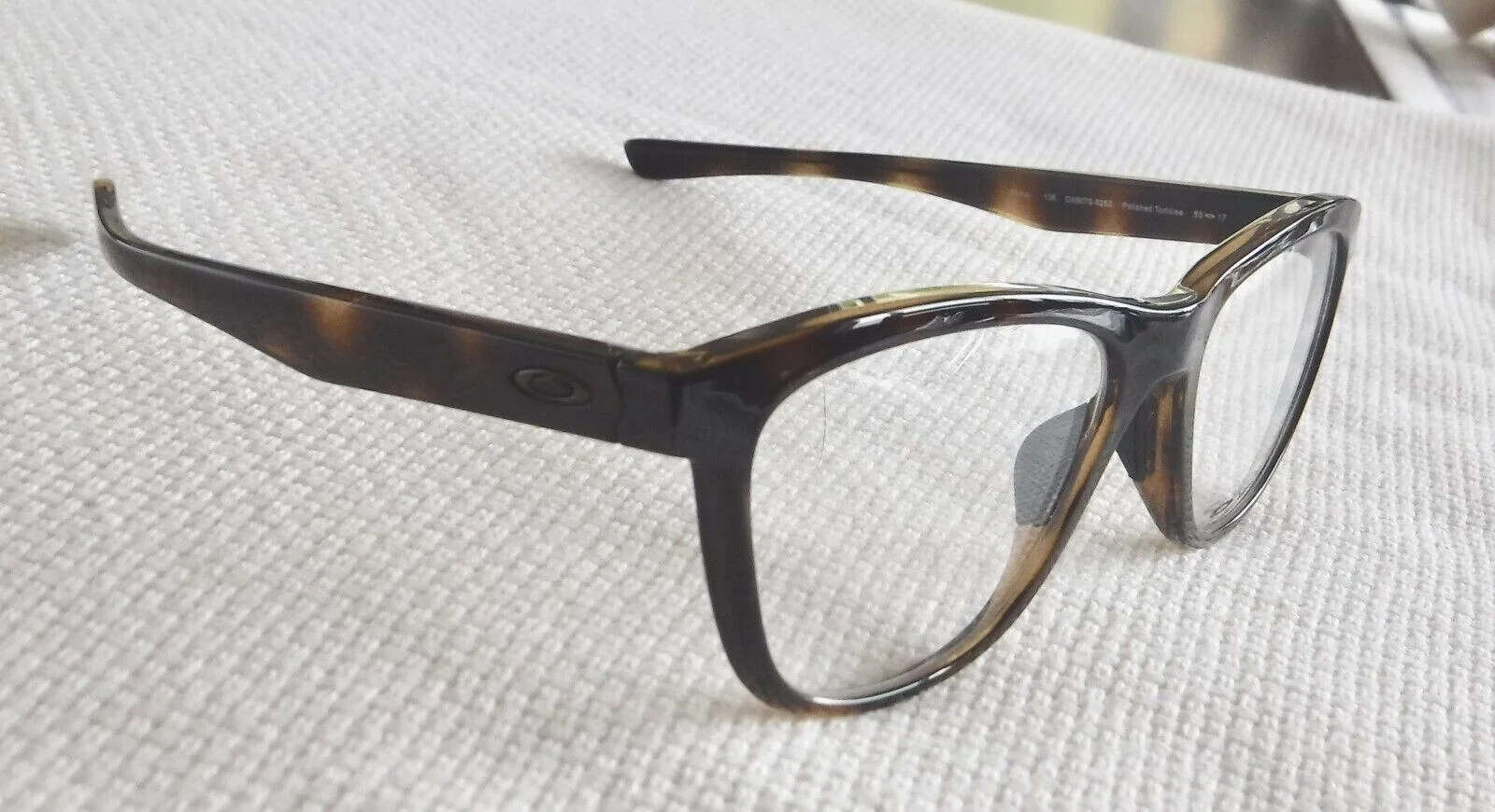 *Oakley Grounded Eyeglasses Tortoise Frames with Clear Lens OX 8070-0253 / 53-17 4
